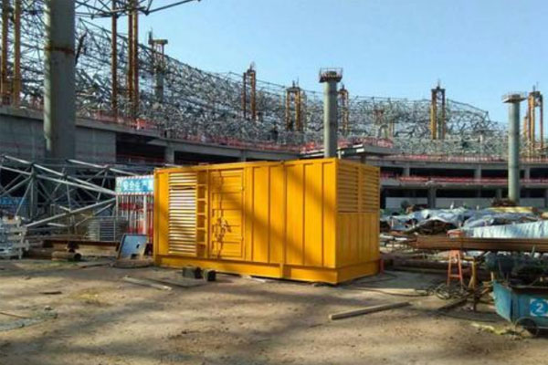 西藏发电机出租如何判断空气滤清器是否需要更换？